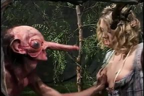 Various Artist - Whore Of The Rings 2