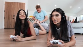 Eliza Ibarra seduced her roommate's boyfriend