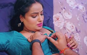 Watch Indian MILF Raswanti get a romantic massage & cum hard