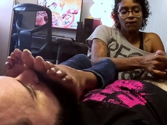 Amateur Foot Fetish Girlfriend Sucks and gives a Footjob