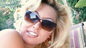 Roxy Summers has a perfect mound of ass