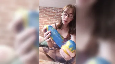 Massive Vibrator Tryout: Stretching mine crotch till the max