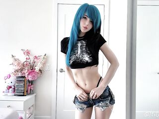 Cute Edgy Alternative Gal Disrobes and Shows Off Her Ideal Natural Bazookas!