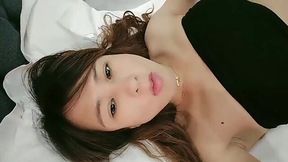 两个骚逼少妇全程露脸一起大秀直播，互相舔逼吃奶子舔脚，表情好骚跟狼友互动[33:47]