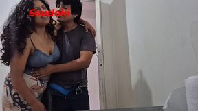 se paso de copas despues de la fiesta y termino pidiendome que tuviera sexo con ella, le hice el amor hasta que hizo un squirt